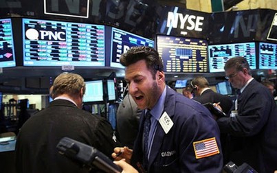 Chứng khoán Mỹ bất chấp leo cao, Dow Jones tăng 92 điểm