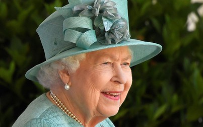 Lễ sinh nhật chính thức giản dị của Nữ hoàng Anh trong dịch COVID-19
