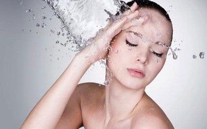 Bạn đã biết cách rửa mặt bằng nước máy an toàn cho da?