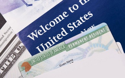 Mỹ ngừng cấp thẻ xanh định cư cho đến cuối năm 2020