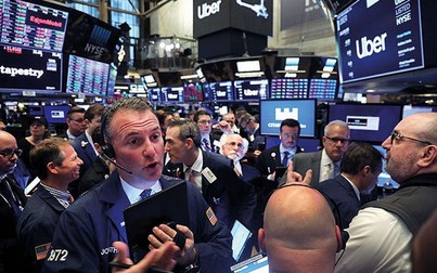 Chứng khoán Mỹ đi lên mạnh mẽ, Dow Jones tăng 460 điểm