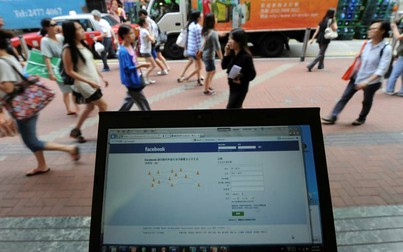 Các ông trùm công nghệ 'khó thở' ở Hong Kong