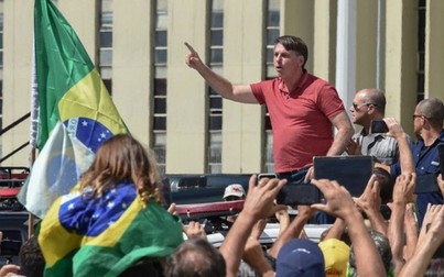 COVID-19: Thế giới hơn 16,6 triệu ca, Tổng thống Brazil bị kiện