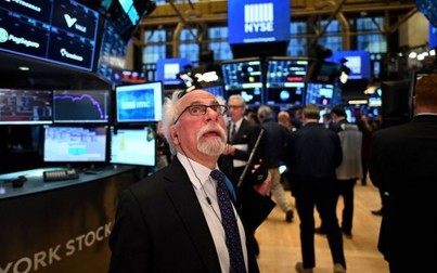 Chứng khoán Mỹ đồng loạt giảm, Dow Jones mất hơn 200 điểm