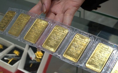 Giá vàng rơi thẳng về mức 60 triệu/lượng, người mua mất hơn 2,1 triệu đồng