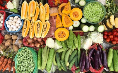 Giá rau xanh và thực phẩm tươi sống giữ mức ổn định