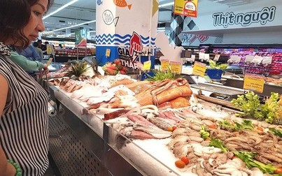 Giá hải sản đồng loạt giảm mạnh tại siêu thị