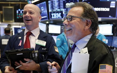 Chứng khoán Mỹ chốt 1 tuần tăng điểm, S&P 500 lần đầu vượt mốc 3.500