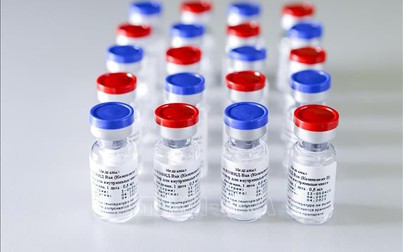 Lô vaccine ngừa COVID-19 đầu tiên được Nga chuyển đến các địa phương