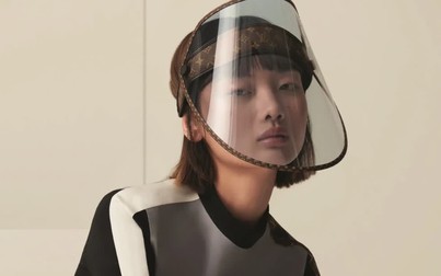 Có gì trên tấm khiên che mặt của Louis Vuitton với giá nghìn đô?