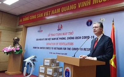 Mỹ trao tặng Việt Nam 100 máy thở phục vụ chống dịch COVID-19