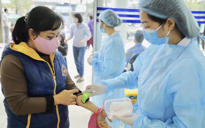 COVID-19 sáng 3/10: Việt Nam đã chữa khỏi cho 1.020 bệnh nhân, Tổng thống Trump sốt và mệt mỏi