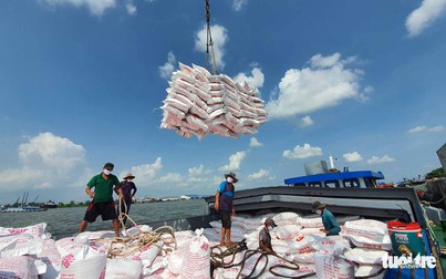 Việt Nam xuất khẩu gần 182.000 tấn gạo trong nửa đầu tháng 10