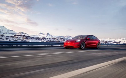 Thế hệ mới của Tesla Model 3 sánh ngang BMW i8, có thể chạy liên tục 564 km