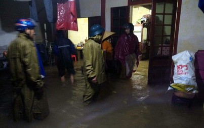 5 thủy điện đồng loạt xả lũ, hơn 1.000 hộ dân Nghệ An sơ tán khẩn cấp trong đêm