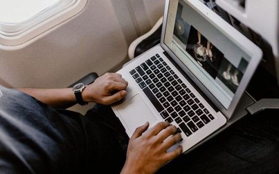 Cách tra cứu Macbook Pro 15 inch nằm trong lô hàng lỗi, bị cấm mang lên máy bay