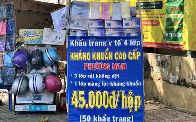Người Sài Gòn tăng cường mua khẩu trang y tế phòng ngừa COVID-19, giá tăng nhẹ