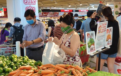 Giá thực phẩm tươi sống ở siêu thị giảm, giá rau xanh ổn định