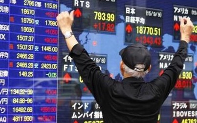 Cổ phiếu châu Á tăng mạnh sau khi TT Trump thông qua gói cứu trợ, Nikkei đạt mức cao nhất trong vòng 30 năm qua