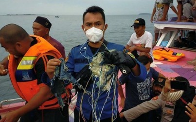 Vụ rơi máy bay Indonesia: Máy bay gặp nạn nằm dưới mặt biển 20-23m