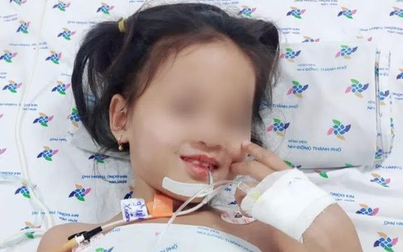 Bé gái 7 tuổi bỗng liệt tứ chi vì hội chứng thần kinh hiếm gặp