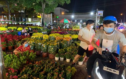 TP.HCM khuyến khích người dân tăng mua hoa Tết