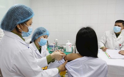 Dự kiến tiêm vaccine COVID-19 do Việt Nam sản xuất cho nhóm nguy cơ cao vào tháng 5