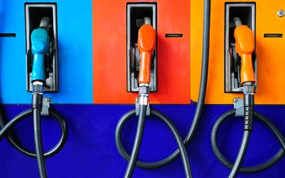 Làm thế nào trạm xăng có thể trữ đủ nhiên liệu phục vụ hàng ngàn ô tô mỗi ngày?