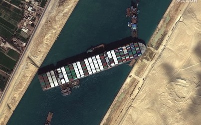 Mặt trái của dòng chảy thương mại thế giới nhìn từ sự cố siêu tàu Ever Given ở kênh đào Suez