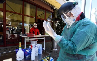 Úc tìm ra cách tiêu diệt 99,9% virus SARS-CoV-2 trong phổi người bệnh