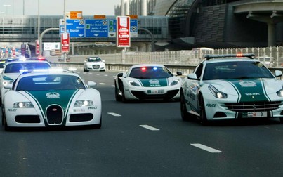 Dàn siêu xe triệu USD của cảnh sát UAE