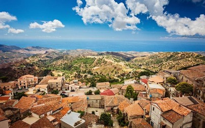 Italy: Những ngôi làng trả 33.000 USD cho ai muốn chuyển đến sống