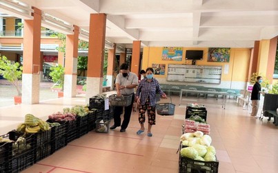 TP.HCM thực phẩm tại siêu thị dồi dào nhưng người dân khó tiếp cận