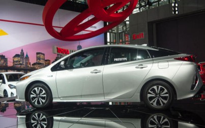 Toyota đã nhận định sai về xe điện, giờ họ muốn kéo dài 'sự sống' của xe xăng