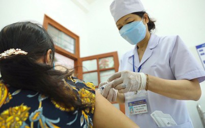 Phụ nữ mang thai, đang cho con bú chống chỉ định tiêm vaccine COVID-19 Sputnik V