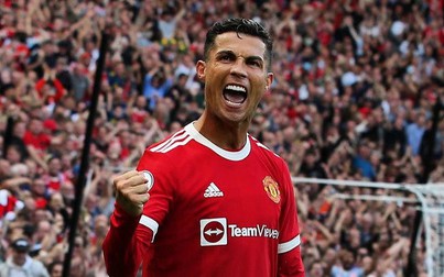 Ronaldo lập cú đúp trong ngày ra mắt MU, Quỷ đỏ dẫn đầu Premier League