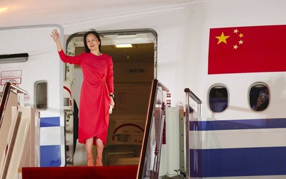 Hàng nghìn người theo dõi chuyến bay trở về Trung Quốc của bà Mạnh Vãn Châu