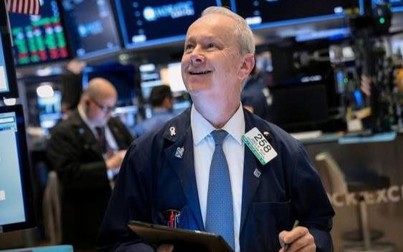 S&P 500 lập kỷ lục mới phiên thứ sáu liên tiếp