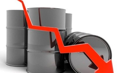 Giá dầu đảo chiều giảm mạnh