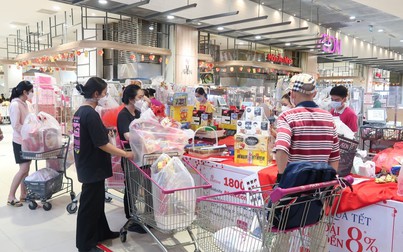 Nhiều siêu thị tăng khuyến mãi và giờ mở cửa phục vụ 
