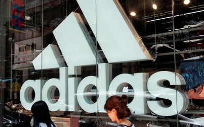 CEO Adidas: Chưa biết khi nào hãng sẽ tiếp tục hoạt động kinh doanh tại Nga