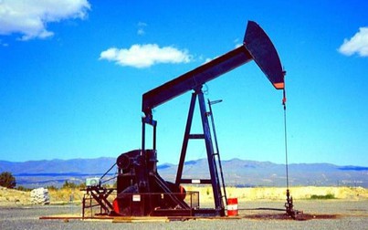Giá xăng dầu hôm nay 25/3: Dầu Brent về dưới 120 USD/thùng 
