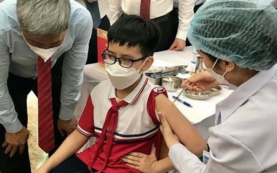 Gần 200 trẻ từ 5 - dưới 12 tuổi đầu tiên ở Việt Nam tiêm vaccine phòng COVID-19