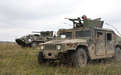 Mỹ cung cấp đạn và xe địa hình quân sự trong gói viện trợ 725 triệu USD cho Ukraina