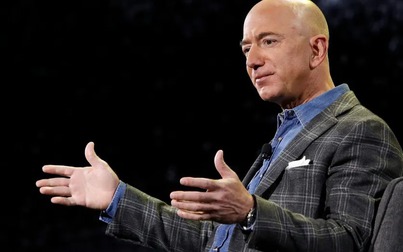 Tỷ phú Jeff Bezos đưa ra dự báo không mấy lạc quan về kinh tế thế giới