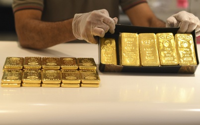 Chuyên gia dự báo giá vàng tuần tới tiếp tục chịu áp lực bán mạnh trong ngắn hạn