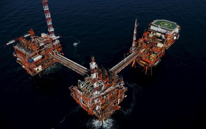 Trung Quốc tiếp tục chính sách 'Zero-COVID', giá dầu rớt xuống mức thấp nhất trong vòng 2 tháng