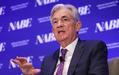 Chủ tịch Jerome Powell báo hiệu Fed sẽ tăng lãi suất thêm nửa điểm vào tháng 5
