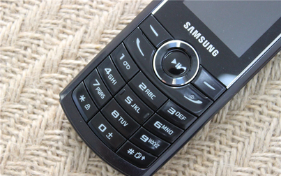 Samsung bắt đầu ngừng bán điện thoại phổ thông