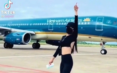 Nữ Tiktoker tạo dáng ở sân bay Phú Quốc bị cấm bay 6 tháng